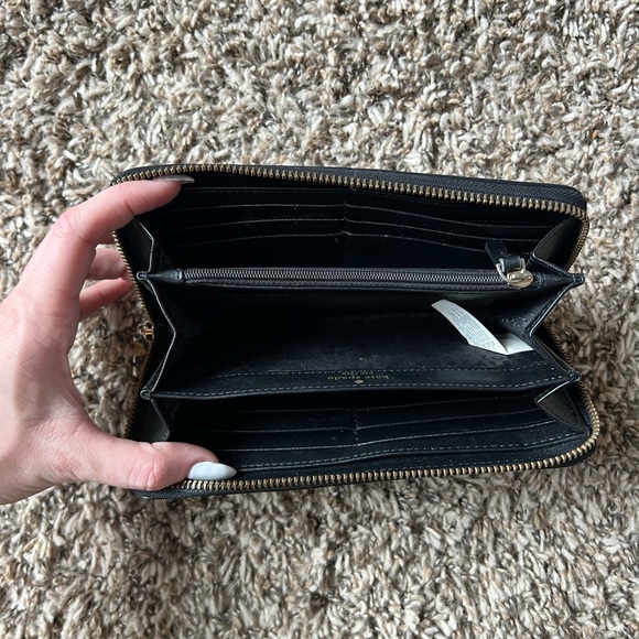 Kate Spade Wallet in Black - Picture 3 of 4